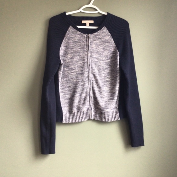 Ladies long sleeve crop zip sweater, blue Sz Medium. Gently worn - Picture 2 of 12